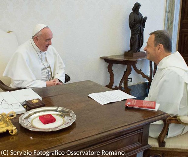 rencontre-frere-alois-taize-pape-francois-16mars2015